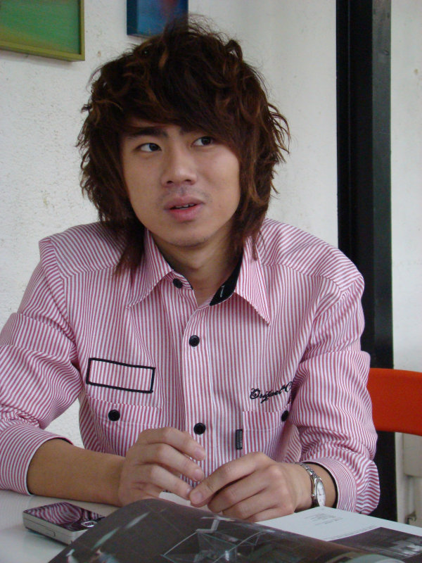 台中20號倉庫藝術特區藝術村2006-2009年橘園經營時期咖啡館藝廊聊天表情系列攝影邀請20090228攝影照片8