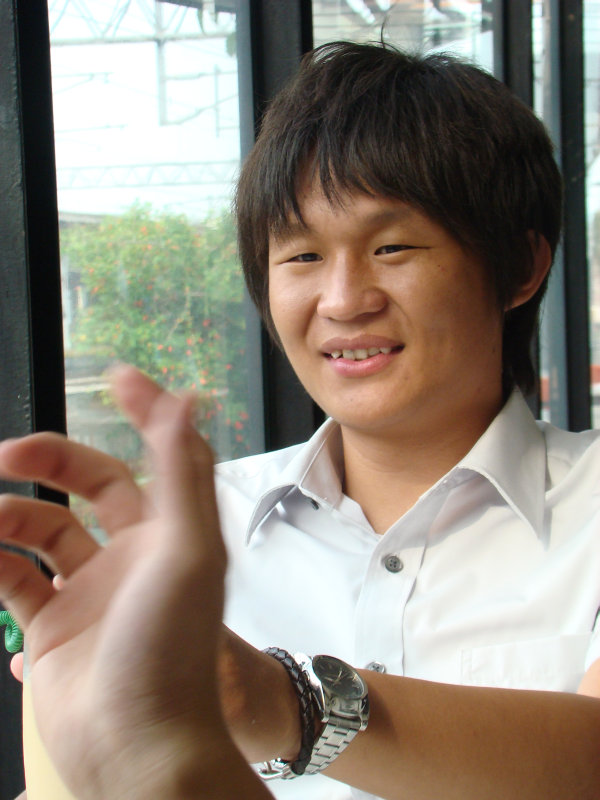 台中20號倉庫藝術特區藝術村2006-2009年橘園經營時期咖啡館藝廊聊天表情系列攝影邀請20090501攝影照片10