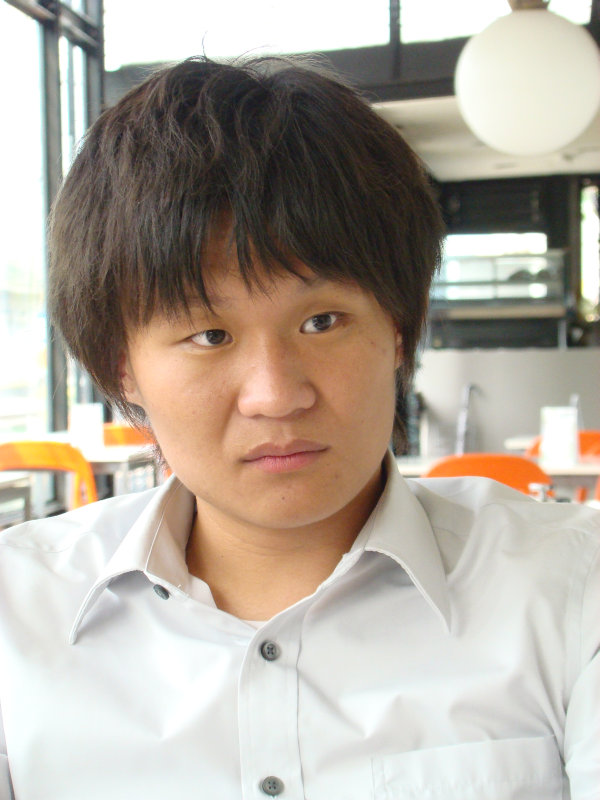 台中20號倉庫藝術特區藝術村2006-2009年橘園經營時期咖啡館藝廊聊天表情系列攝影邀請20090501攝影照片230