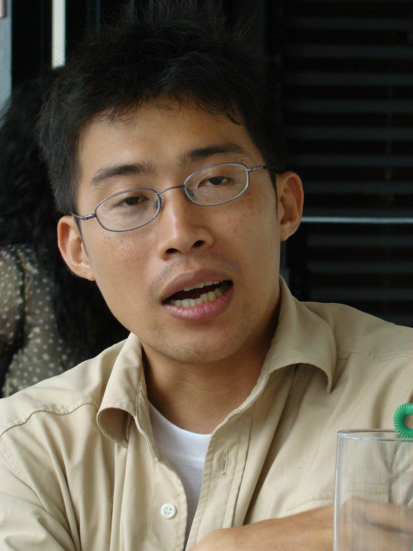 台中20號倉庫藝術特區藝術村2006-2009年橘園經營時期咖啡館藝廊聊天表情系列攝影邀請20090614攝影照片111