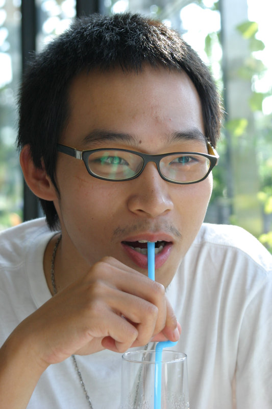 台中20號倉庫藝術特區藝術村2006-2009年橘園經營時期咖啡館藝廊聊天表情系列攝影邀請Jackmaday-20070721攝影照片1