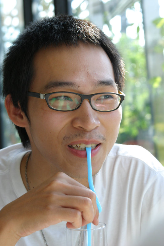 台中20號倉庫藝術特區藝術村2006-2009年橘園經營時期咖啡館藝廊聊天表情系列攝影邀請Jackmaday-20070721攝影照片2