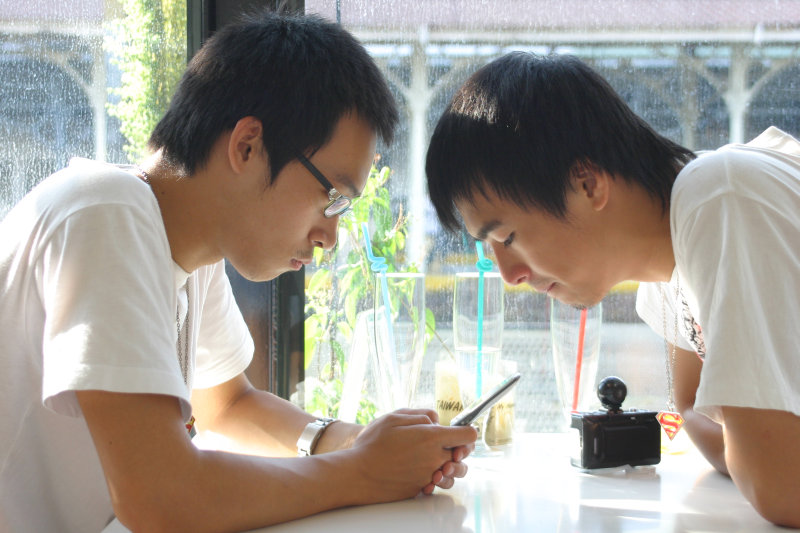 台中20號倉庫藝術特區藝術村2006-2009年橘園經營時期咖啡館藝廊聊天表情系列攝影邀請Jackmaday-20070721攝影照片79