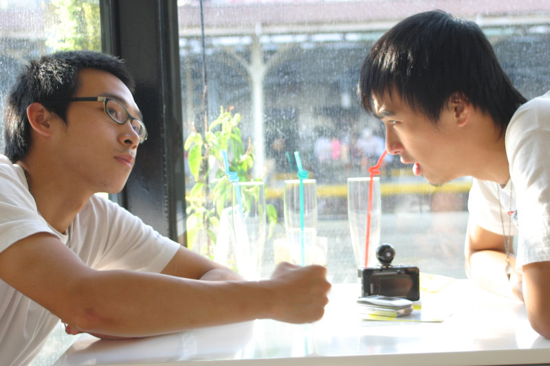 台中20號倉庫藝術特區藝術村2006-2009年橘園經營時期咖啡館藝廊聊天表情系列攝影邀請Jackmaday-20070721攝影照片85