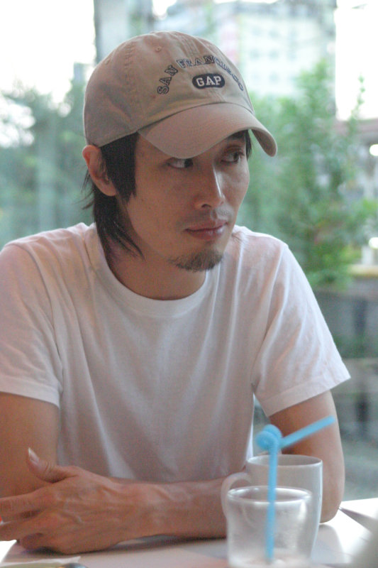 台中20號倉庫藝術特區藝術村2006-2009年橘園經營時期咖啡館藝廊聊天表情系列攝影邀請大開劇團20061008攝影照片34