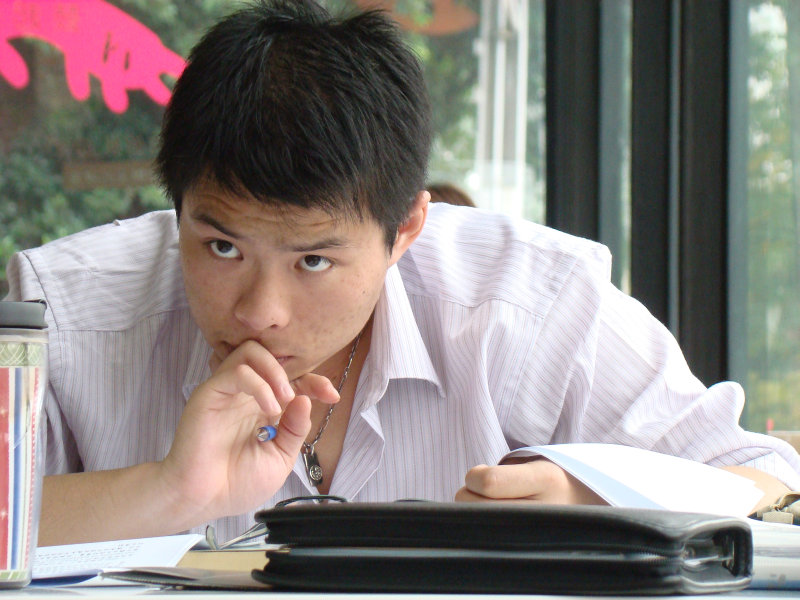 台中20號倉庫藝術特區藝術村2006-2009年橘園經營時期咖啡館藝廊聊天表情系列攝影邀請專注20081228攝影照片12