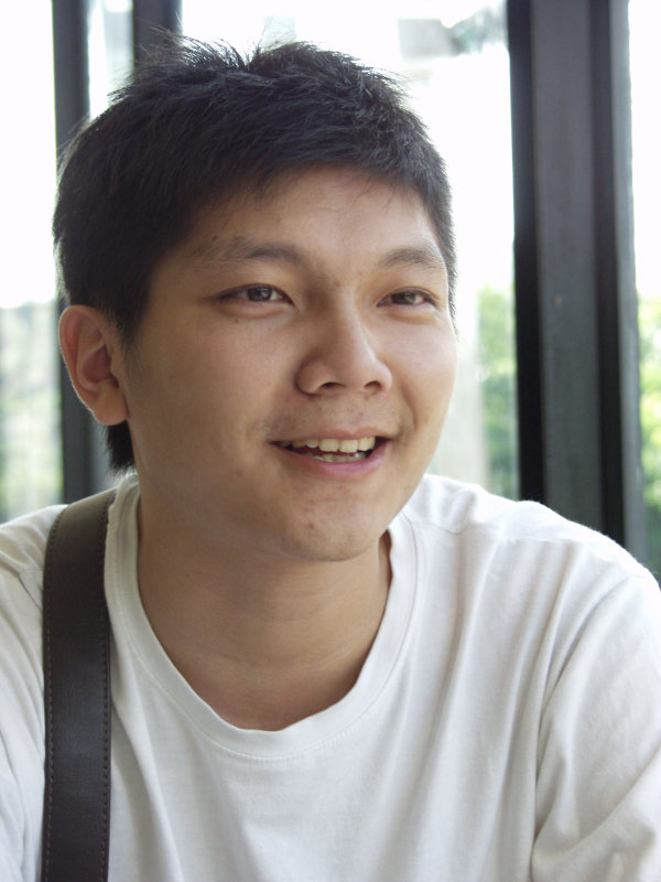 台中20號倉庫藝術特區藝術村2006-2009年橘園經營時期咖啡館藝廊聊天表情系列攝影邀請聊天表情20060924攝影照片52