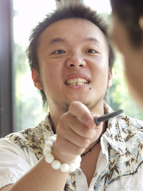 台中20號倉庫藝術特區藝術村2006-2009年橘園經營時期咖啡館藝廊聊天表情系列攝影邀請聊天表情20061007攝影照片127