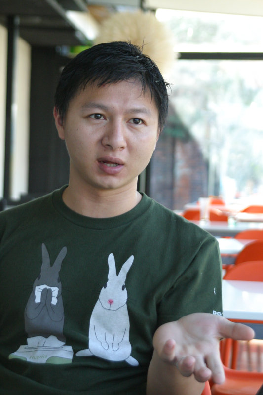 台中20號倉庫藝術特區藝術村2006-2009年橘園經營時期咖啡館藝廊聊天表情系列攝影邀請聊天表情20061209攝影照片153