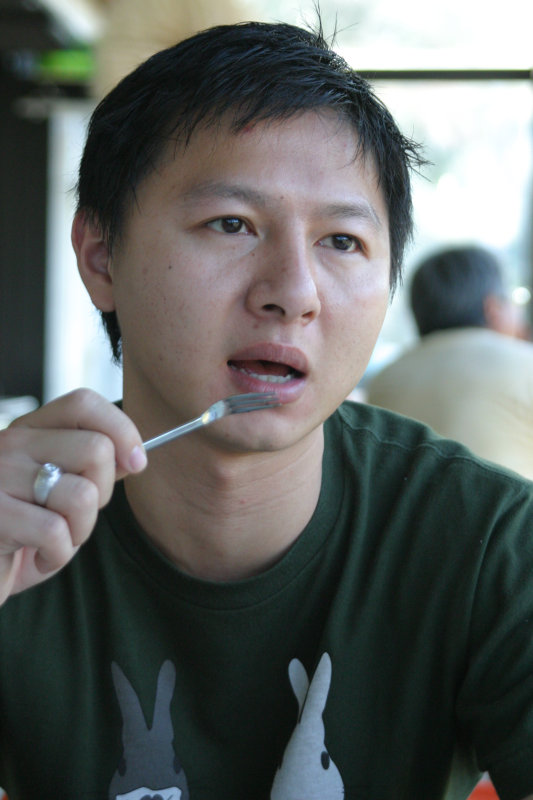 台中20號倉庫藝術特區藝術村2006-2009年橘園經營時期咖啡館藝廊聊天表情系列攝影邀請聊天表情20061209攝影照片167