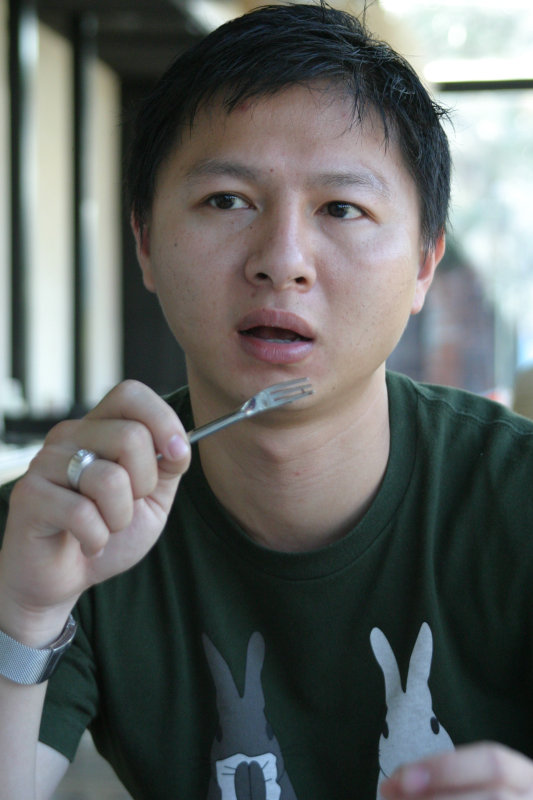 台中20號倉庫藝術特區藝術村2006-2009年橘園經營時期咖啡館藝廊聊天表情系列攝影邀請聊天表情20061209攝影照片168