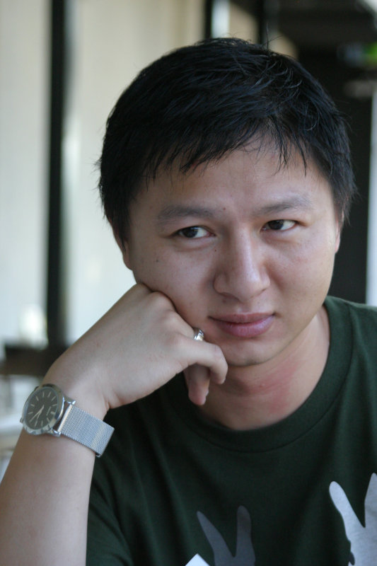 台中20號倉庫藝術特區藝術村2006-2009年橘園經營時期咖啡館藝廊聊天表情系列攝影邀請聊天表情20061209攝影照片207