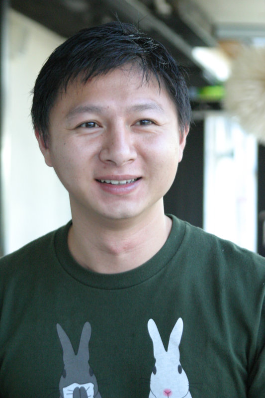 台中20號倉庫藝術特區藝術村2006-2009年橘園經營時期咖啡館藝廊聊天表情系列攝影邀請聊天表情20061209攝影照片254