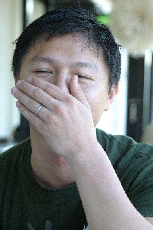 台中20號倉庫藝術特區藝術村2006-2009年橘園經營時期咖啡館藝廊聊天表情系列攝影邀請聊天表情20061209攝影照片260