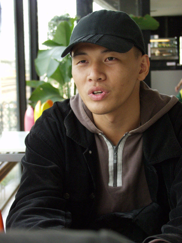 台中20號倉庫藝術特區藝術村2006-2009年橘園經營時期咖啡館藝廊聊天表情系列攝影邀請聊天表情20061210攝影照片3