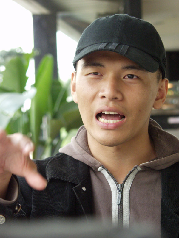 台中20號倉庫藝術特區藝術村2006-2009年橘園經營時期咖啡館藝廊聊天表情系列攝影邀請聊天表情20061210攝影照片40