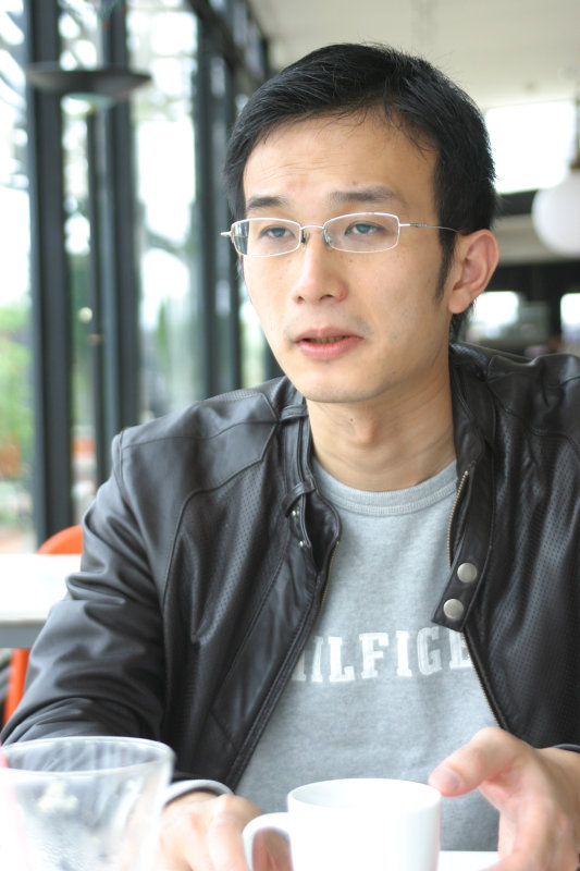 台中20號倉庫藝術特區藝術村2006-2009年橘園經營時期咖啡館藝廊聊天表情系列攝影邀請聊天表情20070311攝影照片104