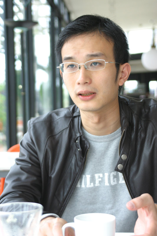 台中20號倉庫藝術特區藝術村2006-2009年橘園經營時期咖啡館藝廊聊天表情系列攝影邀請聊天表情20070311攝影照片105