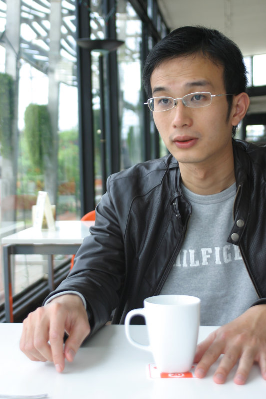 台中20號倉庫藝術特區藝術村2006-2009年橘園經營時期咖啡館藝廊聊天表情系列攝影邀請聊天表情20070311攝影照片110