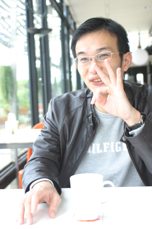 台中20號倉庫藝術特區藝術村2006-2009年橘園經營時期咖啡館藝廊聊天表情系列攝影邀請聊天表情20070311攝影照片118