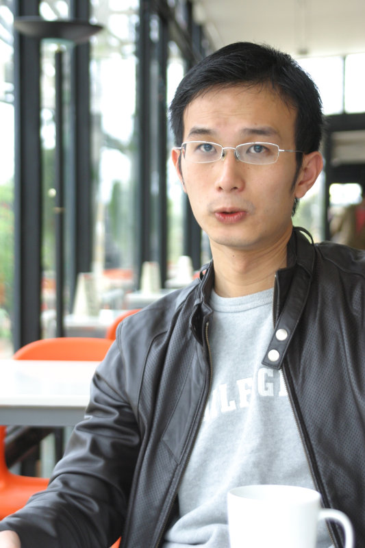 台中20號倉庫藝術特區藝術村2006-2009年橘園經營時期咖啡館藝廊聊天表情系列攝影邀請聊天表情20070311攝影照片129