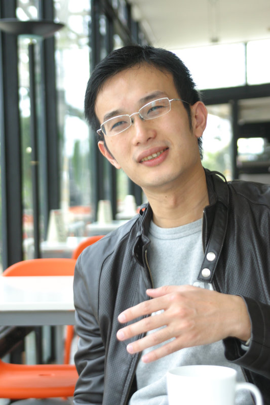 台中20號倉庫藝術特區藝術村2006-2009年橘園經營時期咖啡館藝廊聊天表情系列攝影邀請聊天表情20070311攝影照片130