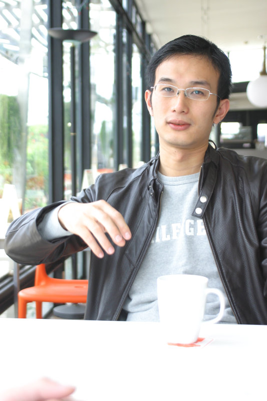 台中20號倉庫藝術特區藝術村2006-2009年橘園經營時期咖啡館藝廊聊天表情系列攝影邀請聊天表情20070311攝影照片141