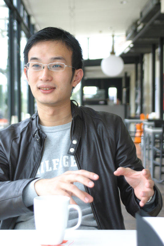 台中20號倉庫藝術特區藝術村2006-2009年橘園經營時期咖啡館藝廊聊天表情系列攝影邀請聊天表情20070311攝影照片142