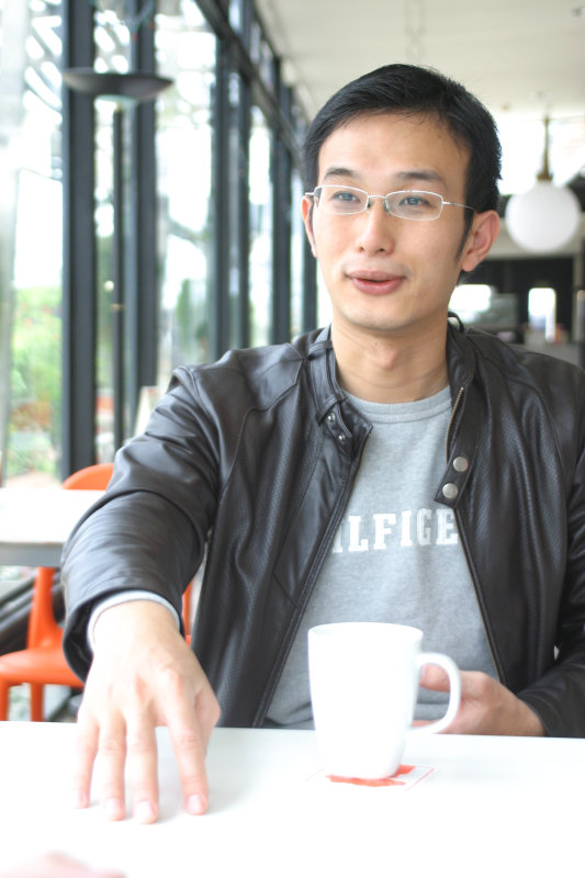 台中20號倉庫藝術特區藝術村2006-2009年橘園經營時期咖啡館藝廊聊天表情系列攝影邀請聊天表情20070311攝影照片145