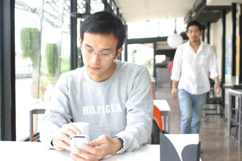 台中20號倉庫藝術特區藝術村2006-2009年橘園經營時期咖啡館藝廊聊天表情系列攝影邀請聊天表情20070311攝影照片153