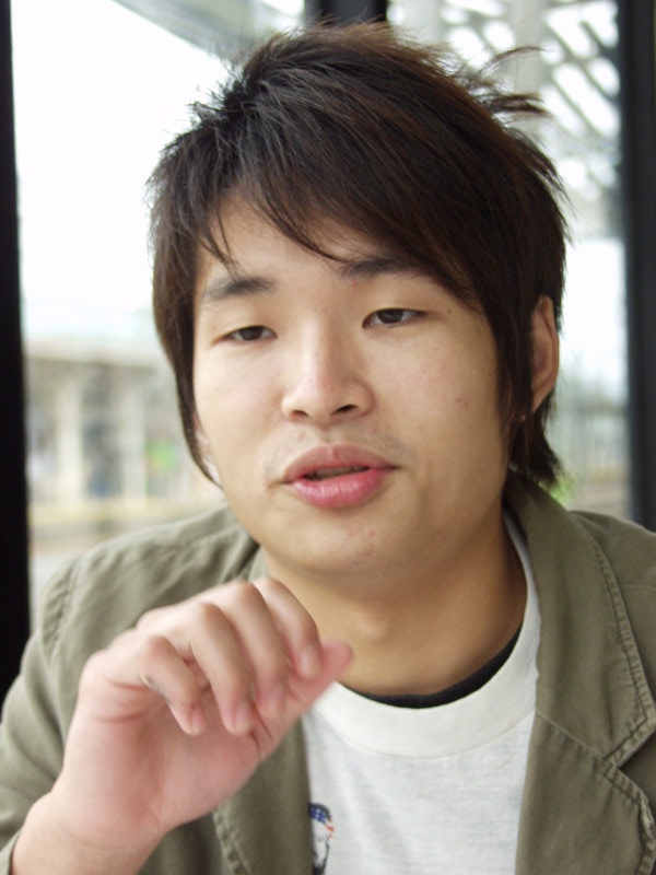 台中20號倉庫藝術特區藝術村2006-2009年橘園經營時期咖啡館藝廊聊天表情系列攝影邀請小明20060917攝影照片25