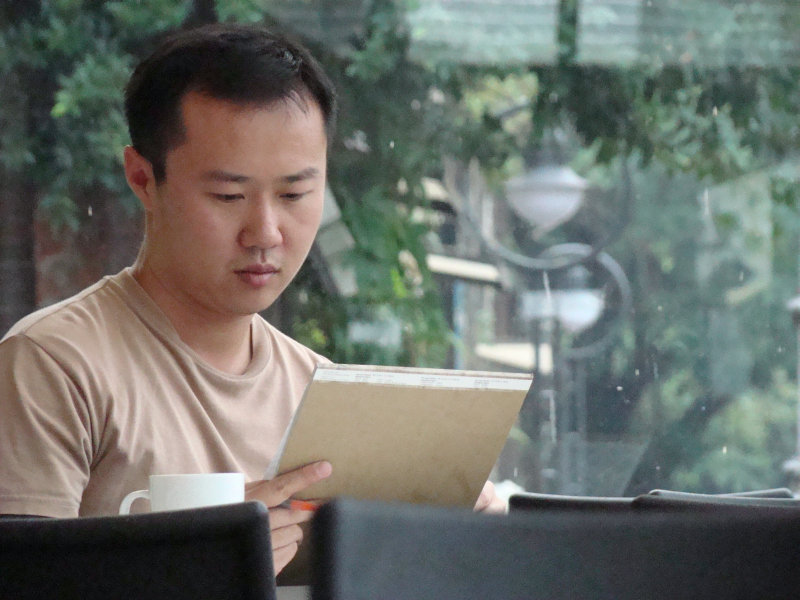 台中20號倉庫藝術特區藝術村2006-2009年橘園經營時期咖啡館藝廊聊天表情系列攝影邀請閱讀20081123攝影照片8