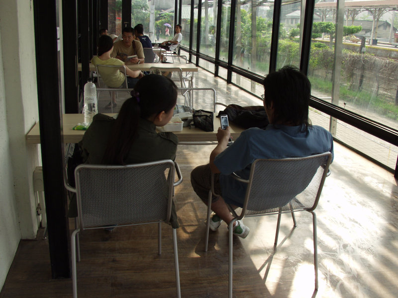 台中20號倉庫藝術特區藝術村2006年5月至8月文建會接管時期咖啡館室內佈置完成攝影照片12