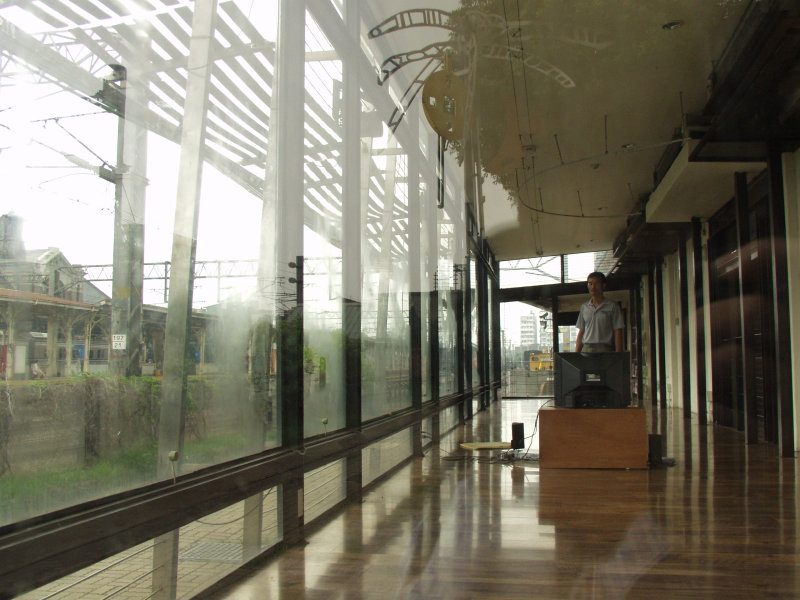 台中20號倉庫藝術特區藝術村2006年5月至8月文建會接管時期咖啡館室內佈置完成攝影照片17