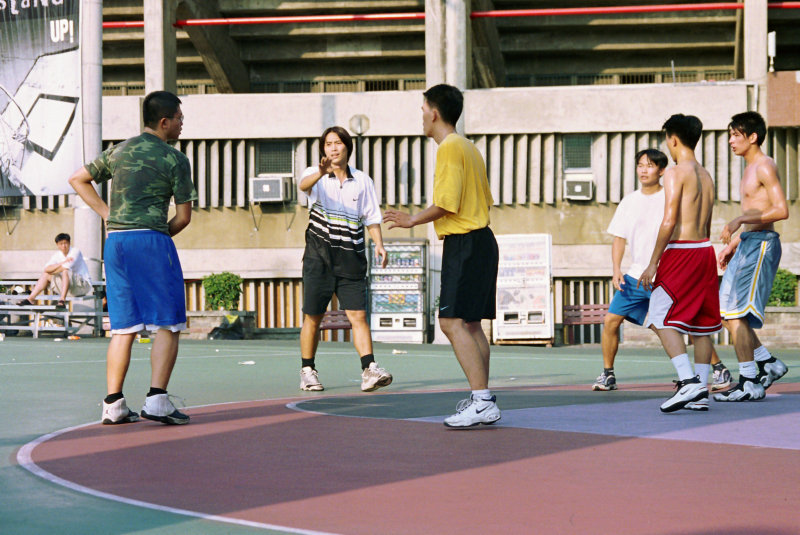 台灣體育運動大學運動攝影夏天的籃球場(台中體育場)夏天籃球場系列-1攝影照片4