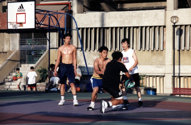 台灣體育運動大學運動攝影夏天的籃球場(台中體育場)夏天籃球場系列-2攝影照片3