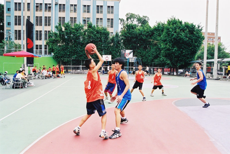 台灣體育運動大學運動攝影夏天的籃球場(台中體育場)激鬥籃球系列4(假日籃球賽)攝影照片11