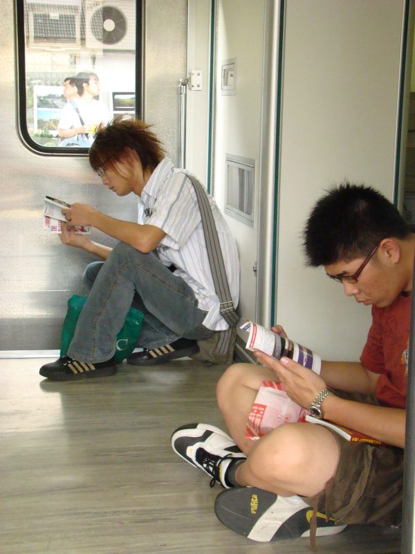 台灣鐵路旅遊攝影PP自強號攝影照片5