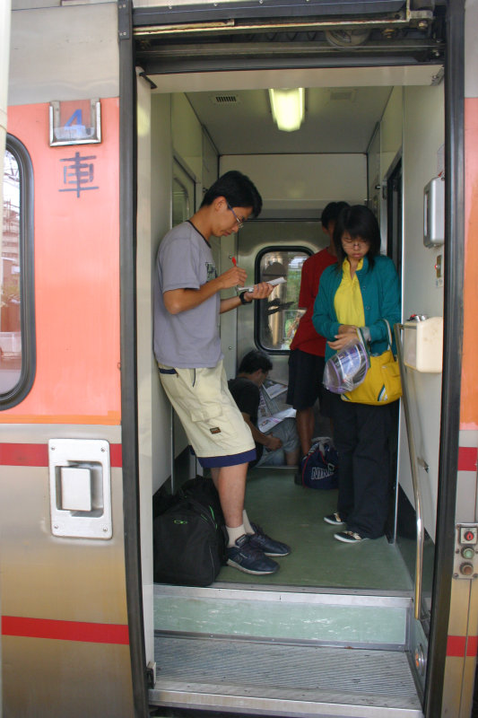 台灣鐵路旅遊攝影PP自強號攝影照片89