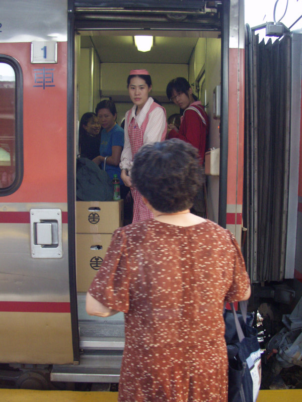 台灣鐵路旅遊攝影PP自強號攝影照片208