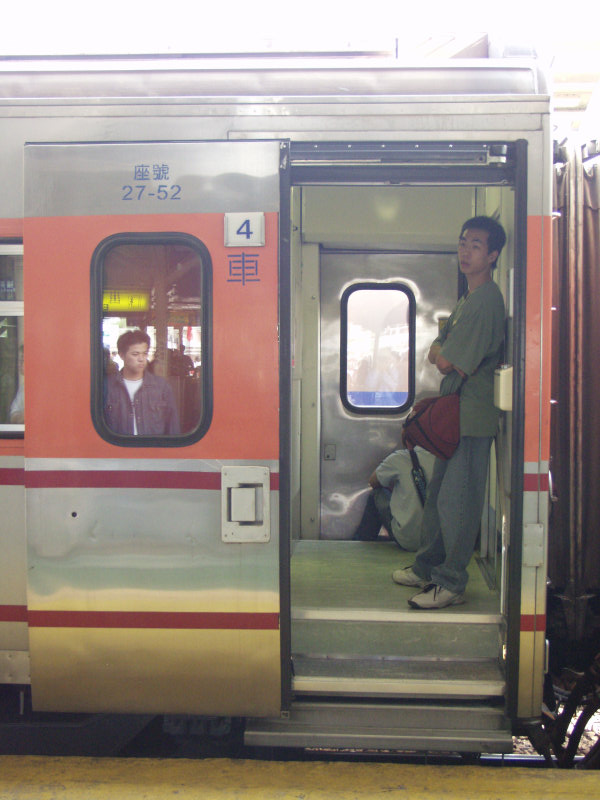 台灣鐵路旅遊攝影PP自強號攝影照片214