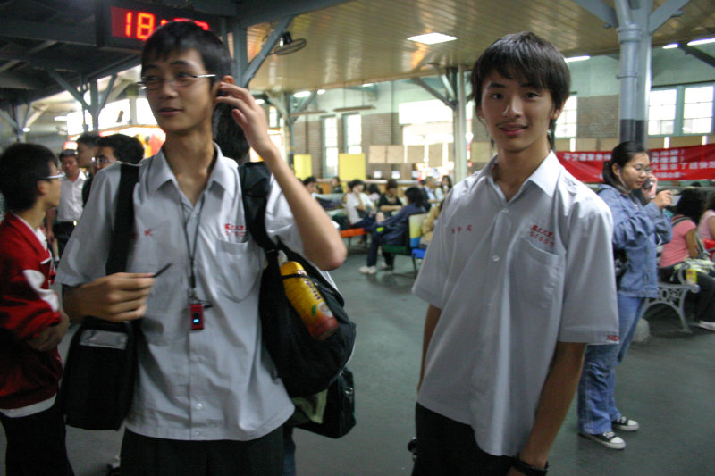 台灣鐵路旅遊攝影台中火車站2006中秋節前夕攝影照片16