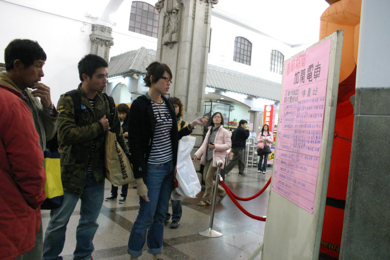 台灣鐵路旅遊攝影台中火車站前站攝影照片1