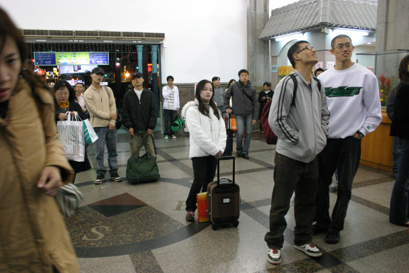 台灣鐵路旅遊攝影台中火車站前站攝影照片4