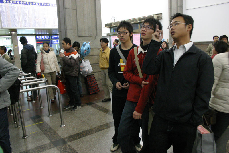 台灣鐵路旅遊攝影台中火車站前站攝影照片5