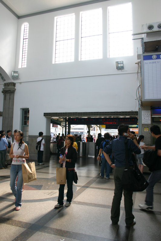 台灣鐵路旅遊攝影台中火車站前站攝影照片26
