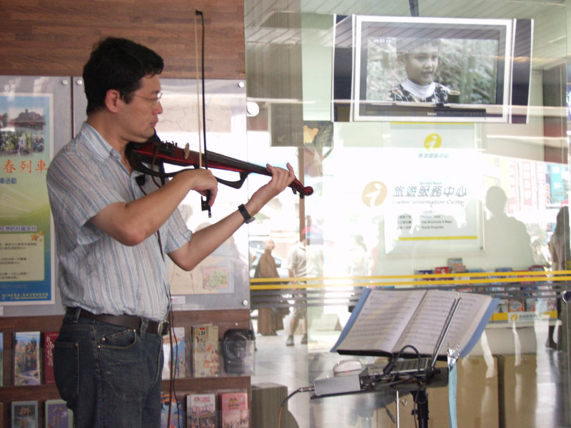 台灣鐵路旅遊攝影台中火車站前站攝影照片51