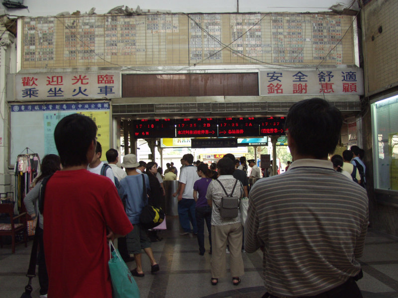 台灣鐵路旅遊攝影台中火車站前站攝影照片53