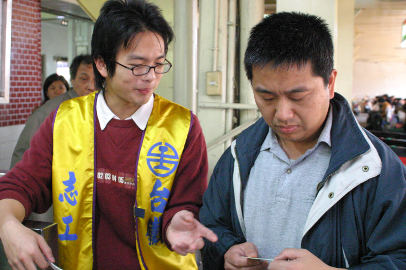 台灣鐵路旅遊攝影台中火車站剪票口2005-02-13攝影照片37