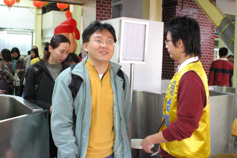 台灣鐵路旅遊攝影台中火車站剪票口2005-02-13攝影照片59
